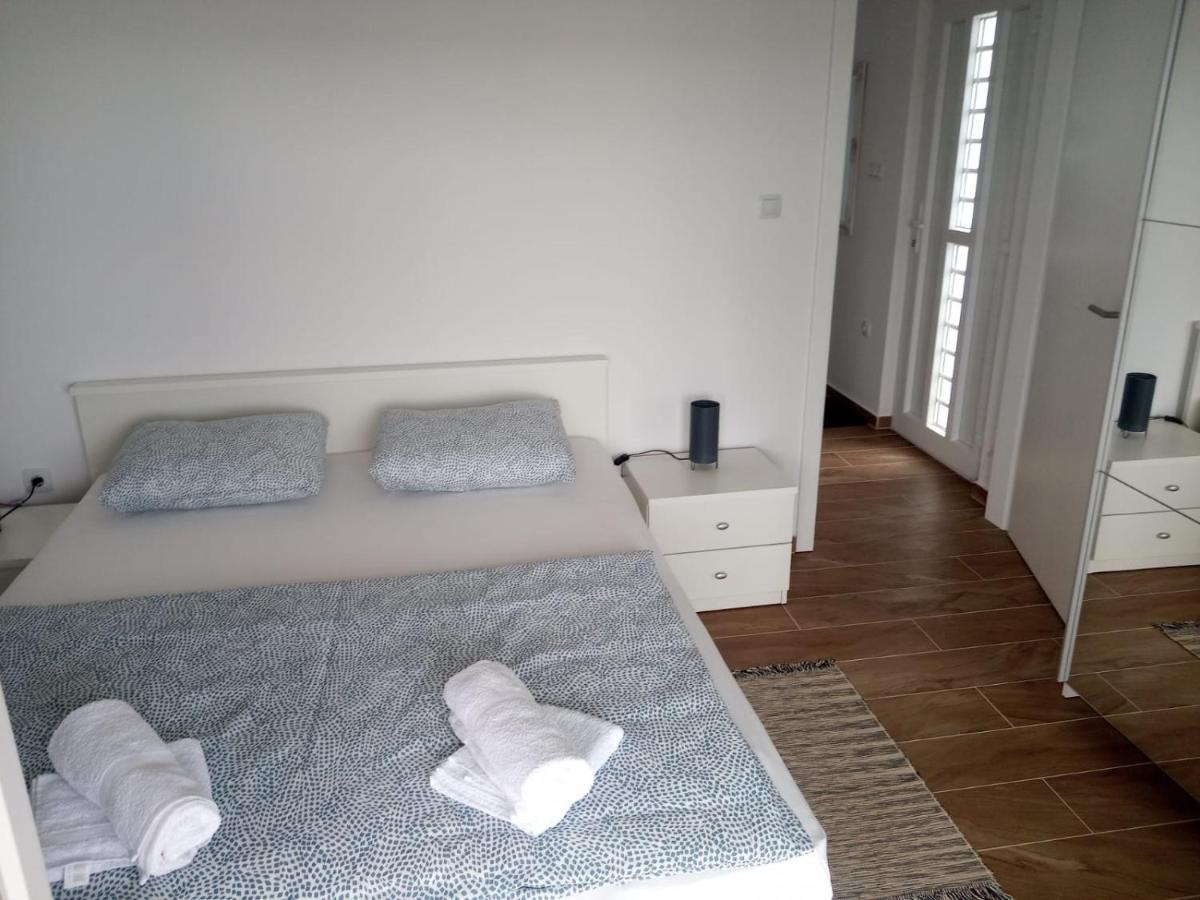 Apartmani Sol Vlasici 帕格 外观 照片